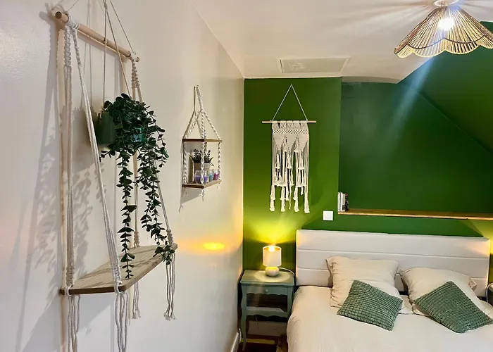 Ferienhaus Charmante Maison Renovee, Calme Et Proche Du Centre *