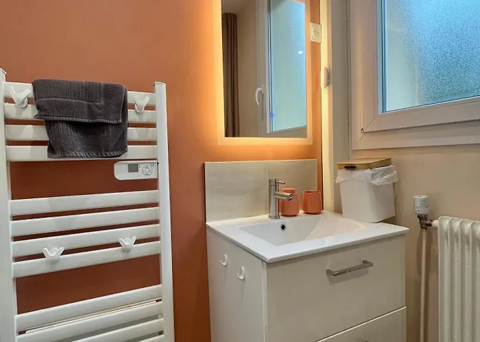 Charmante Maison Renovee, Calme Et Proche Du Centre